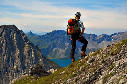 Klettersteig Saula mit Aussicht auf See Klettersteig Saula mit Aussicht auf See